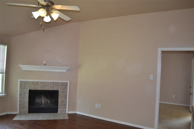 Building Photo - 1520 Carrigan Ln