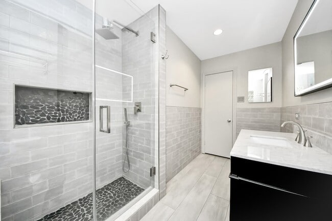 Building Photo - 10514 Haddington Dr