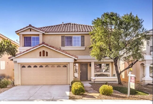 Building Photo - Two-story 4 BR & 3 BA designs offer luxuri...