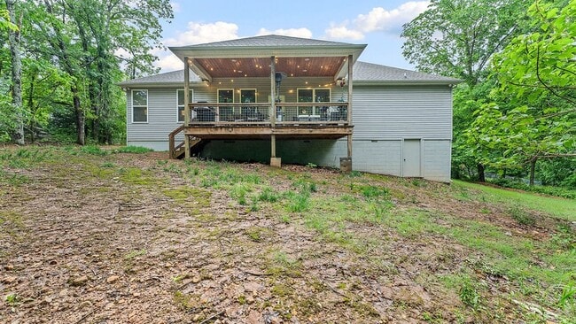 Building Photo - 3 Donington Cir