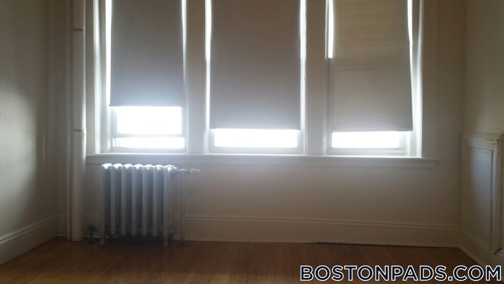 Building Photo - 1163 Boylston St