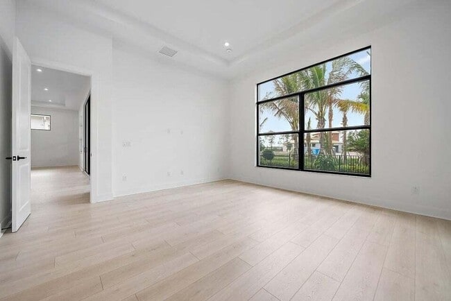 Building Photo - 13613 Le Christine Dr