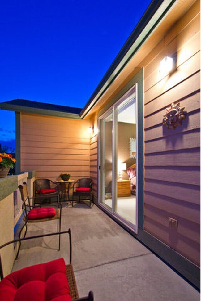 Building Photo - 2845 Willow Tree Ln
