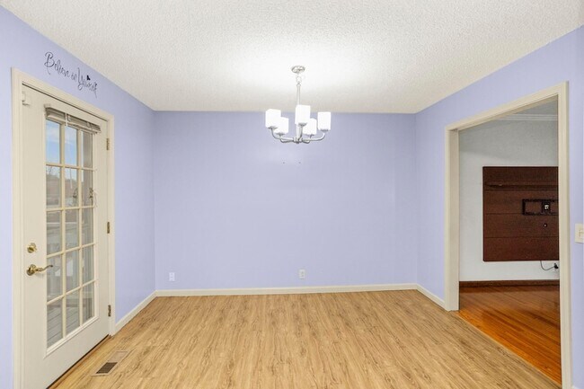 Building Photo - 2909 Cherry Hills Dr