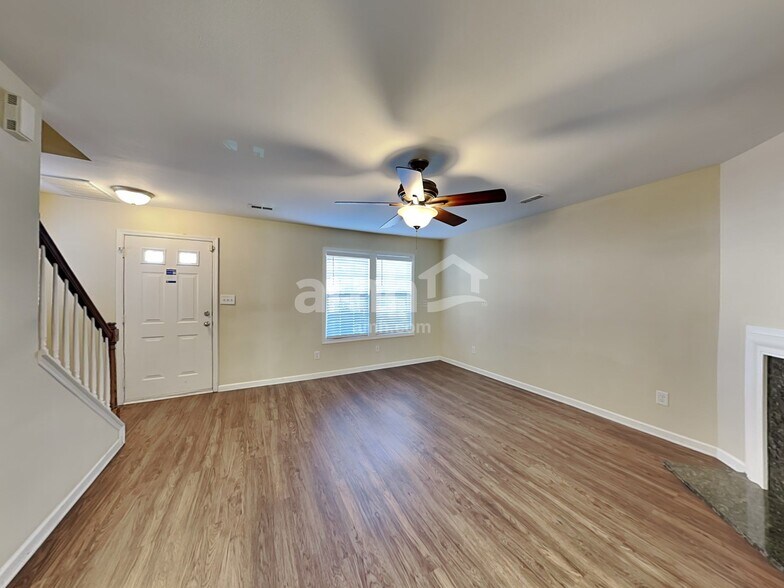 Building Photo - 5516 Waverly Lynn Ln