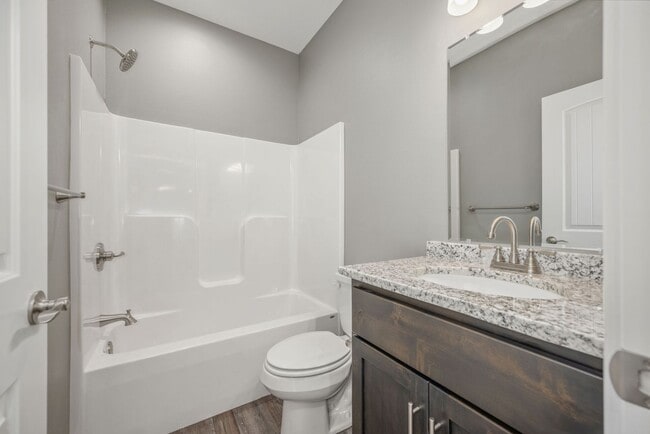 Building Photo - Brand New Neosho Unit now available for lease! $1,395 Rent/$1,395 Deposit