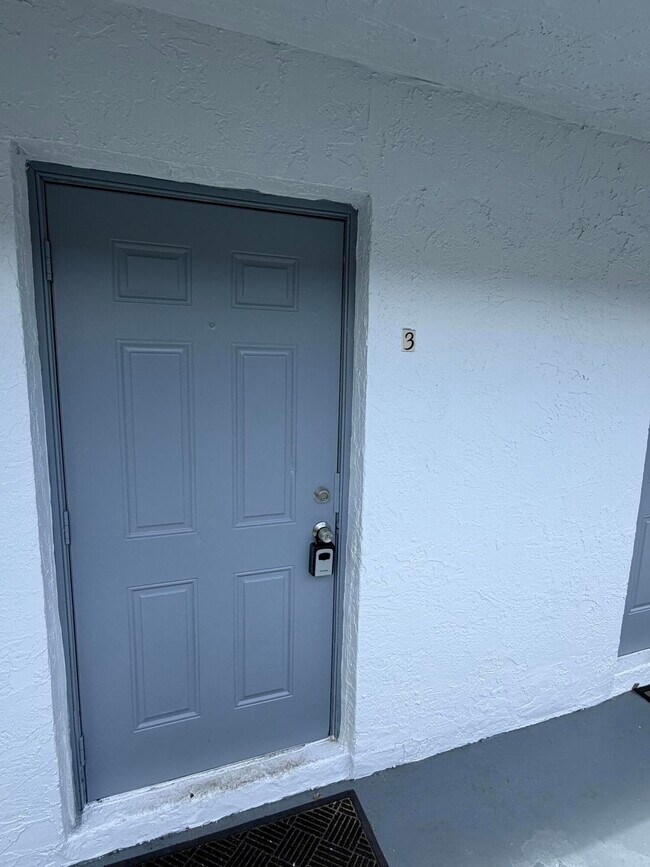 Building Photo - 1309 NW 2nd Ave