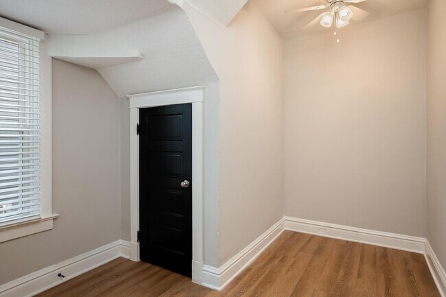 Building Photo - 4122 Locust St