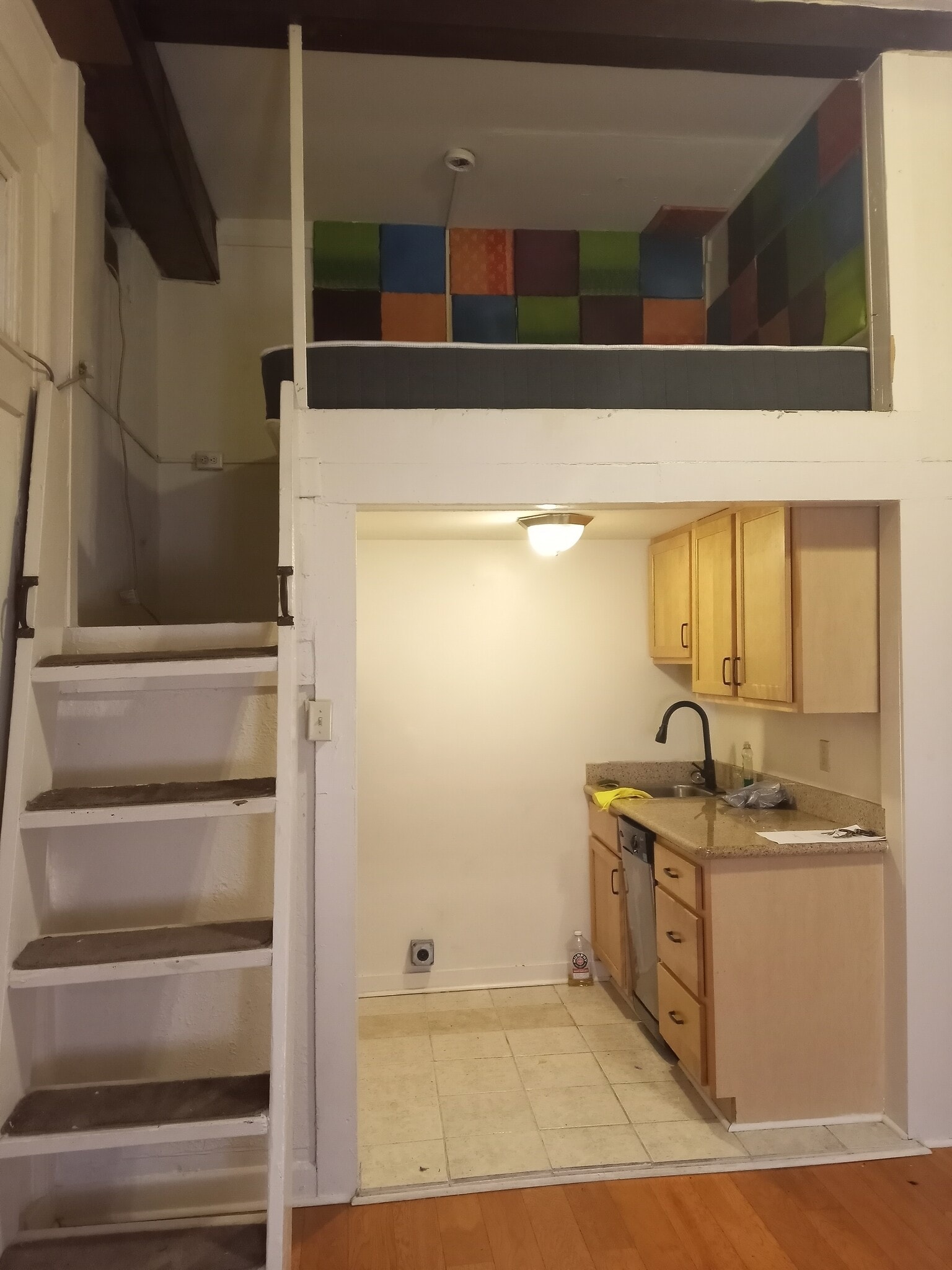 Building Photo - 929 Dumaine St