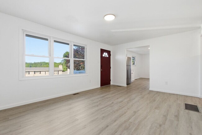 Building Photo - 29 Janyce Dr