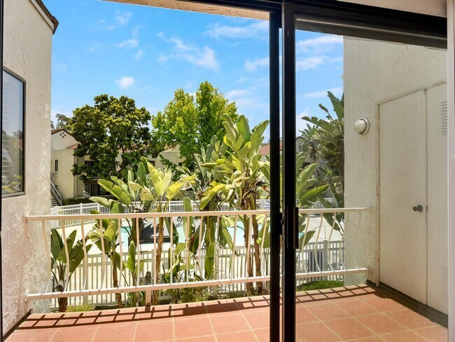 Building Photo - 10845 Camino Ruiz