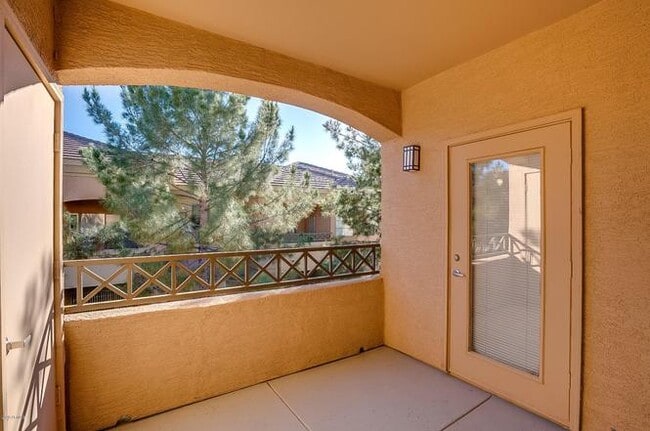 Building Photo - 1941 S PIERPONT Dr