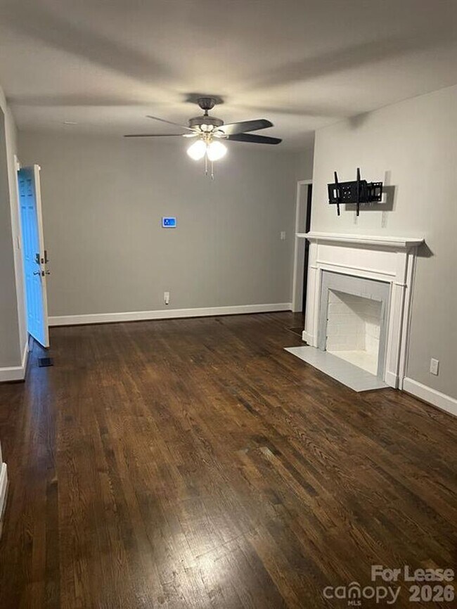 Building Photo - Coming Soon: T.R. Lawing Realty Property