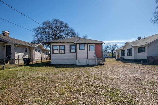 Building Photo - 644 Alabama Ave SW