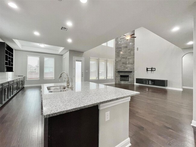 Building Photo - 3809 Mineral Dr