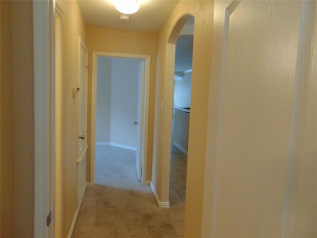 Building Photo - 170 Birdwell Ln