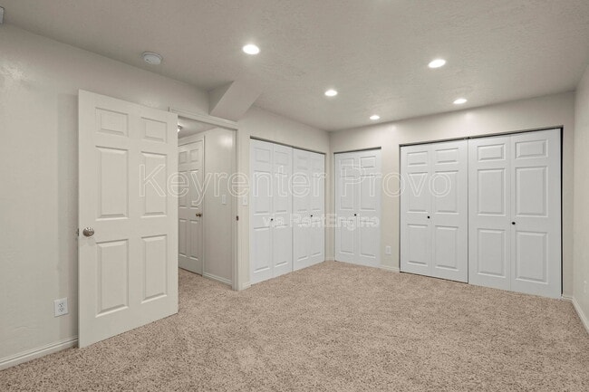 Building Photo - 1901 W 1020 N