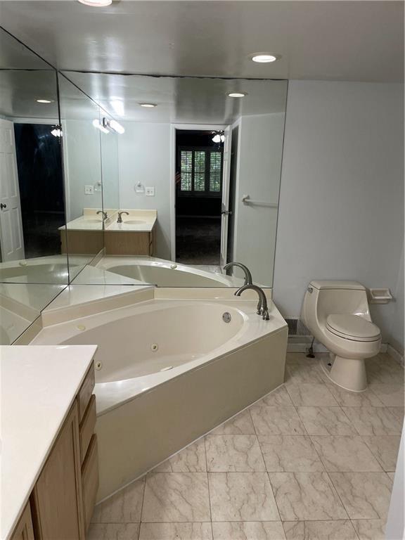 Building Photo - 682 E Morningside Dr NE