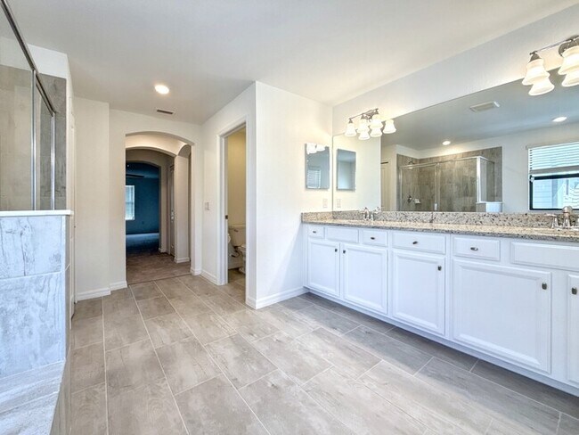 Building Photo - 11305 Shady Blossom Dr