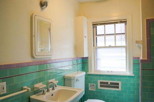 Building Photo - Stunning 1930s Townhouse in Spanish-style ...