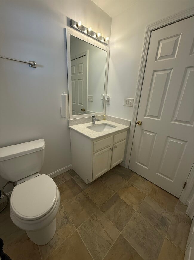 Building Photo - 149 Tinker Rd