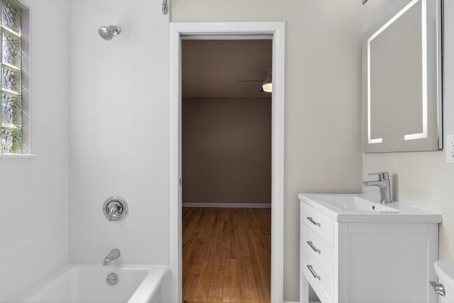 Building Photo - 11817 W North Ave