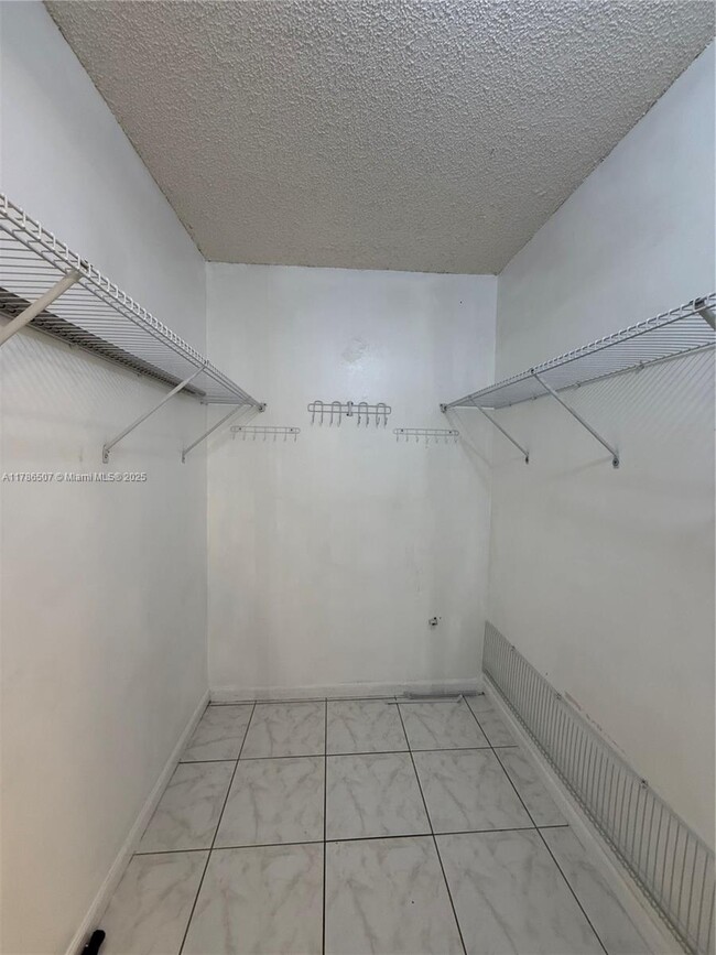 Building Photo - 6555 W 26th Dr