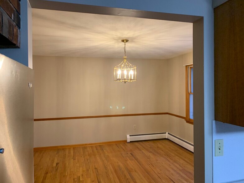 Building Photo - 410 David Dr