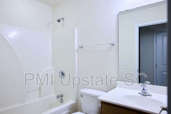Building Photo - 457 Woodbark Ct