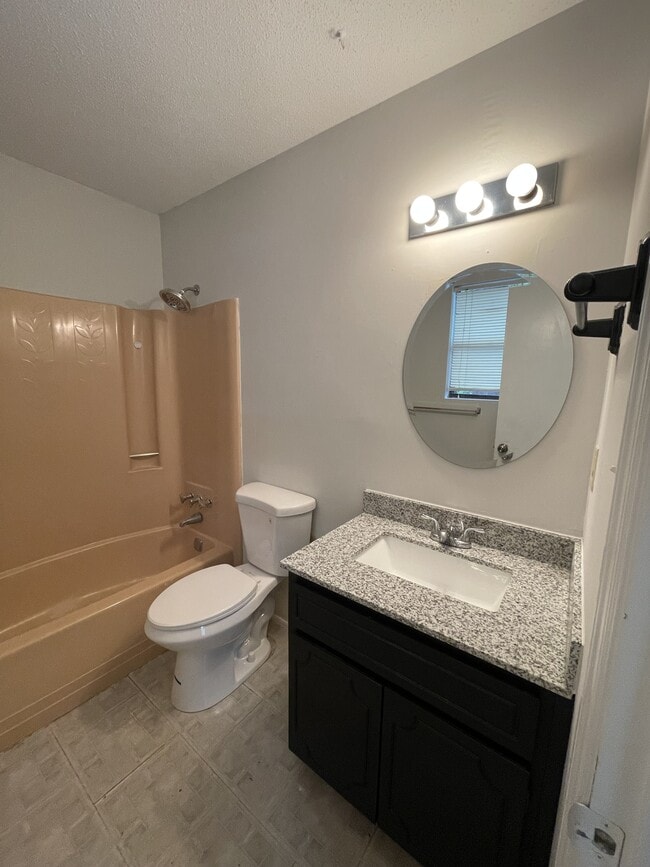 Building Photo - 3849 Ivy Ct