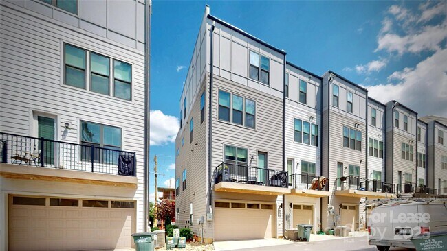 Building Photo - 529 W Tremont Ave