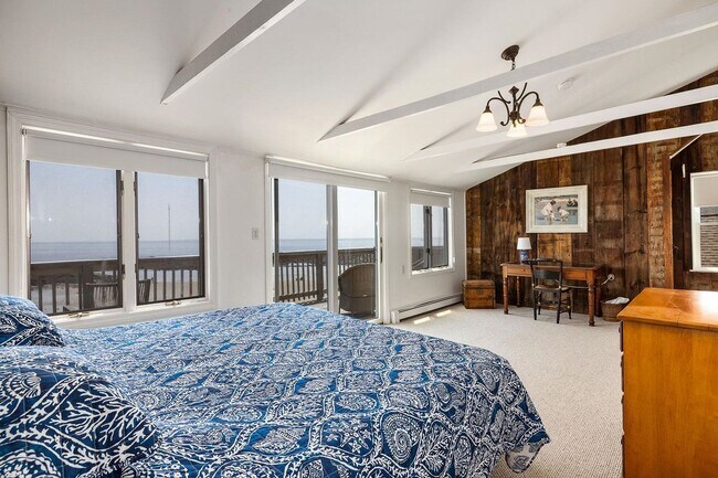Building Photo - 1304 Ocean