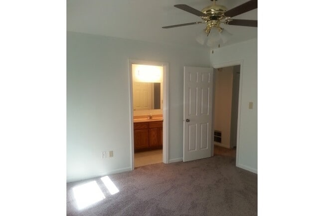 Building Photo - 6073 Delaware Dr