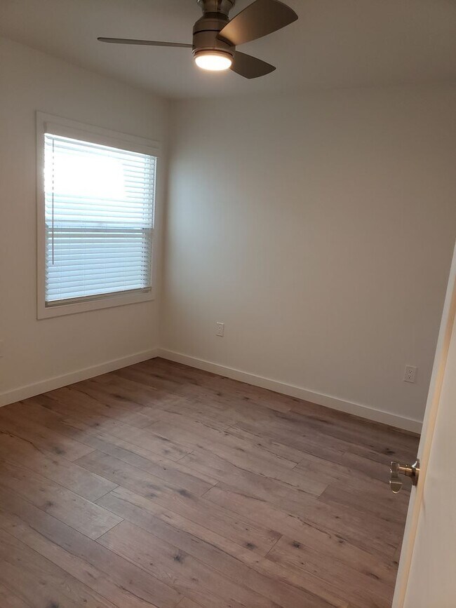 Building Photo - Beautiful Duplex Home near UC Davis Medical Center