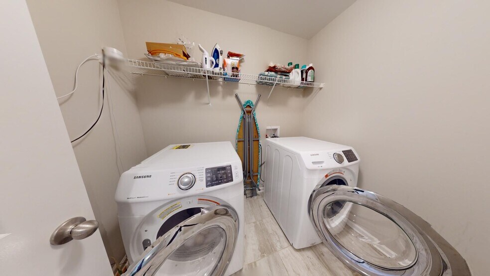 Building Photo - Very Well Maintained Home in East Richland S/D