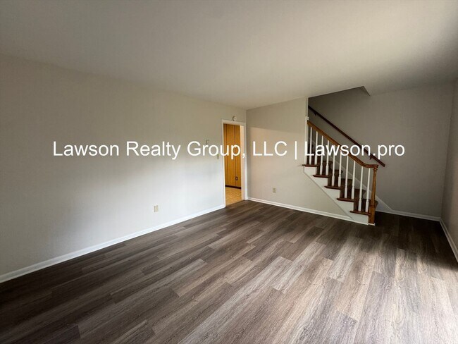 Building Photo - Welton 740-742