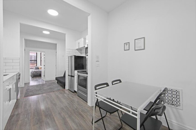Building Photo - 3 bedroom in New York NY 10030