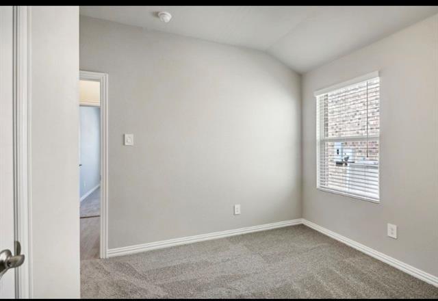 Building Photo - 909 Edgehurst Dr