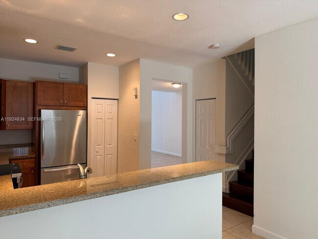 Building Photo - 7540 NW 114th Pl