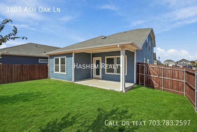 Building Photo - 1801 Ash Oak Ln