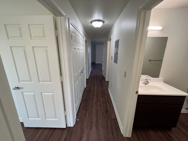 Building Photo - Osage Apartments