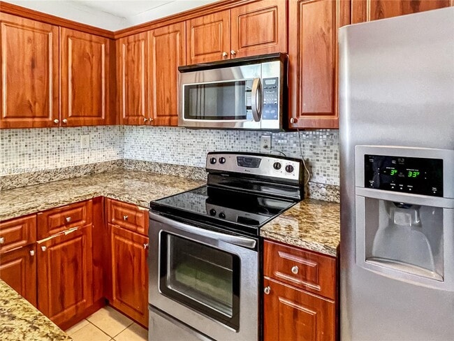 Building Photo - 5245 SW 98th Ct