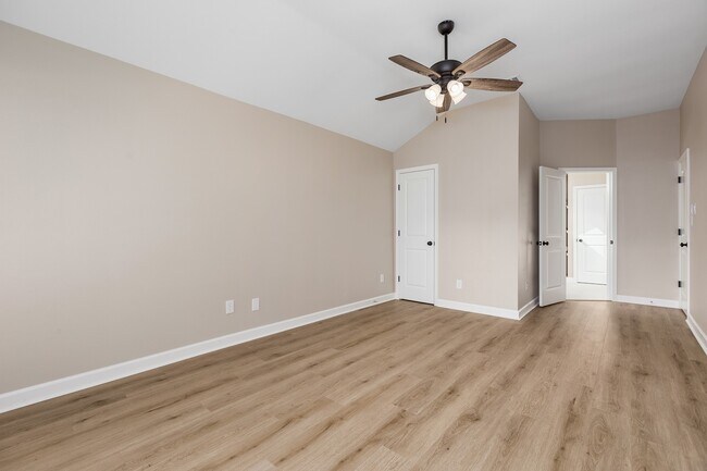 Building Photo - 2826 Creek Manor Dr