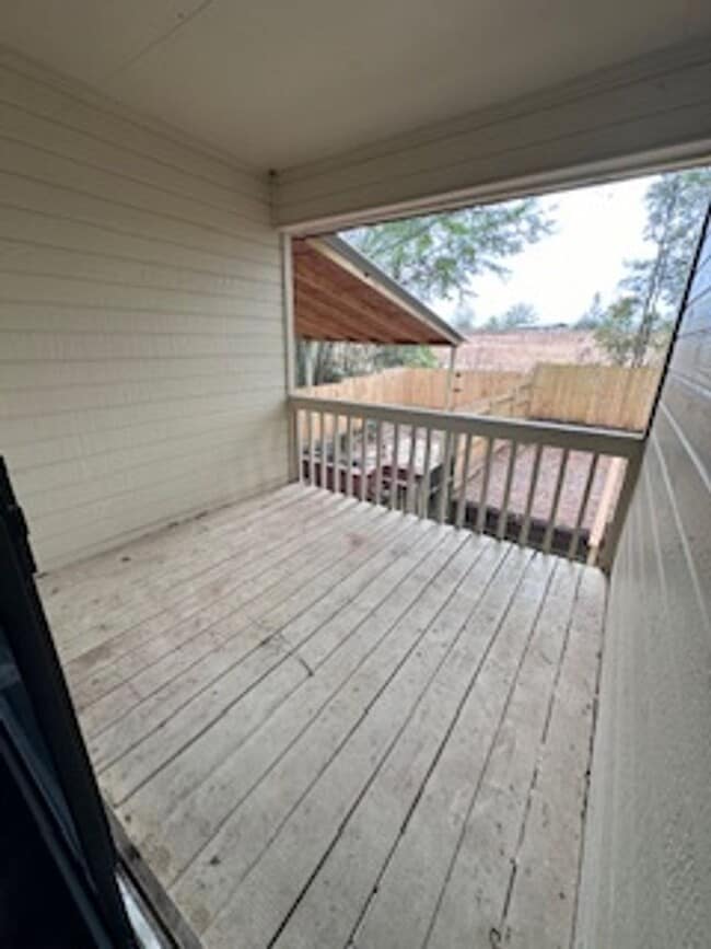 Building Photo - Lakeside Townhomes, Daleville Alabama