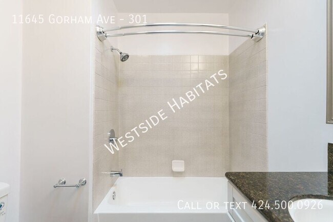 Building Photo - 11645 Gorham Ave