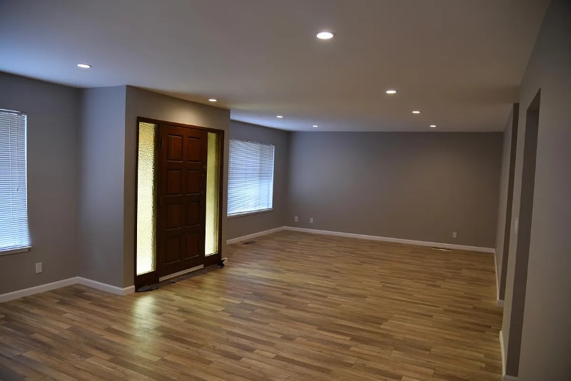 Building Photo - 1600 Main St