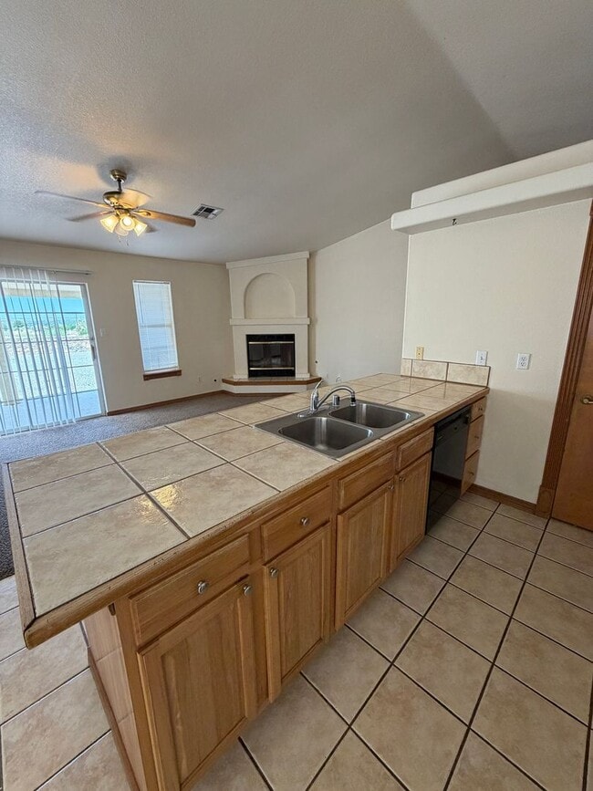 Building Photo - 2425 Bugatti Dr