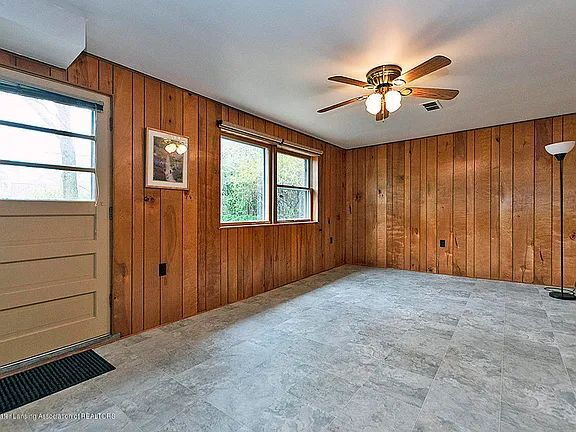 Building Photo - "Charming 3-Bed, 3-Bath Gem with Spacious 1774 Sq. Ft. in East Lansing"