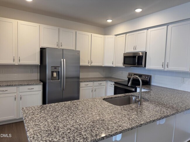Building Photo - 602 Market Grove Dr