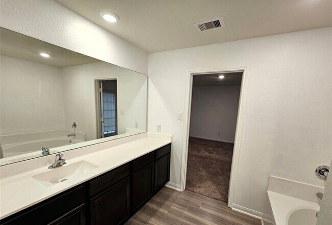 Building Photo - 340 Barrel Cactus Dr